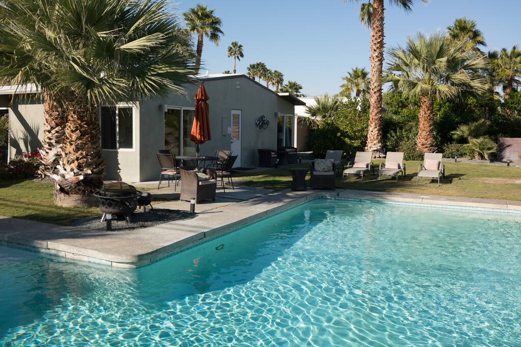 Plenty of outdoor space and mountain views. The backyard has a large grassy area for kids and pets to play on.