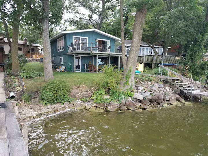 Relaxing South Shore Cabin on Lake Houses for Rent in Clear Lake