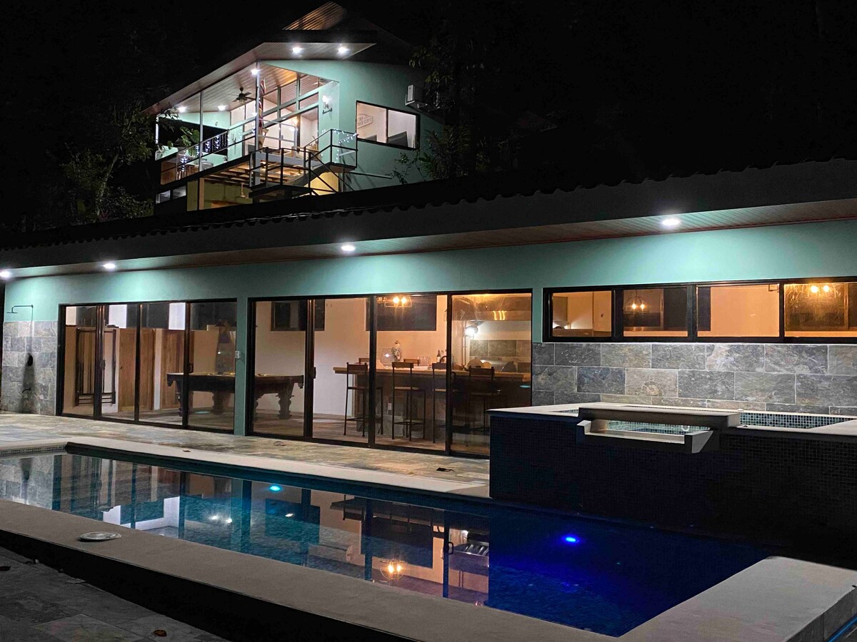 Retiro sereno y privado en la selva Departamentos en renta en Quepos