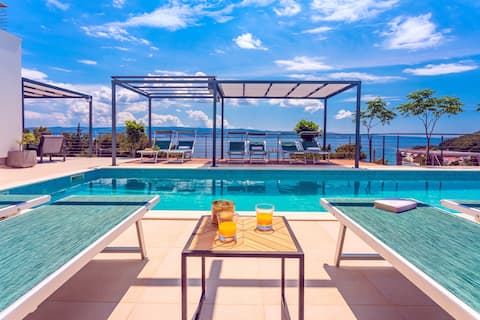 Villa Lemona - heated in and outdoor Pool,Jacuzzi