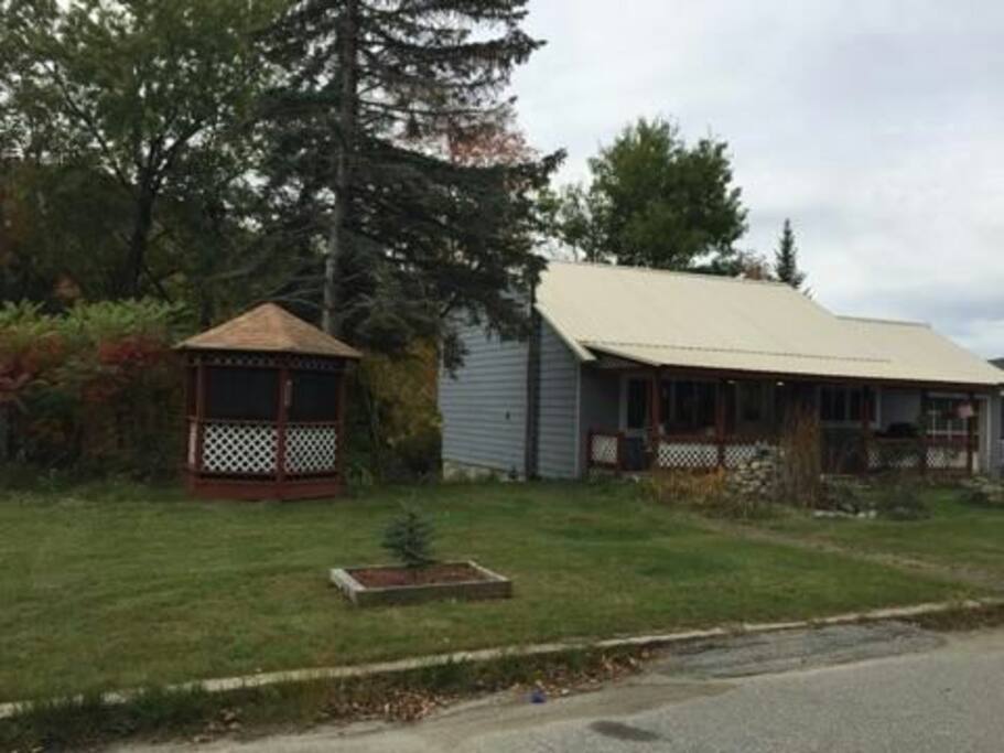 Street view of the home.