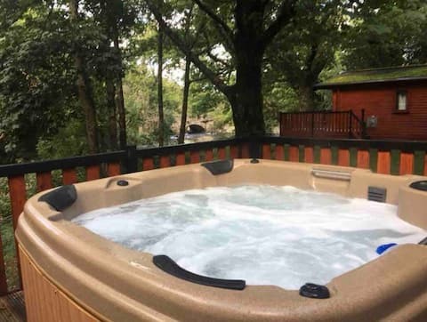 L09 - Snowdon Spa with Hot Tub