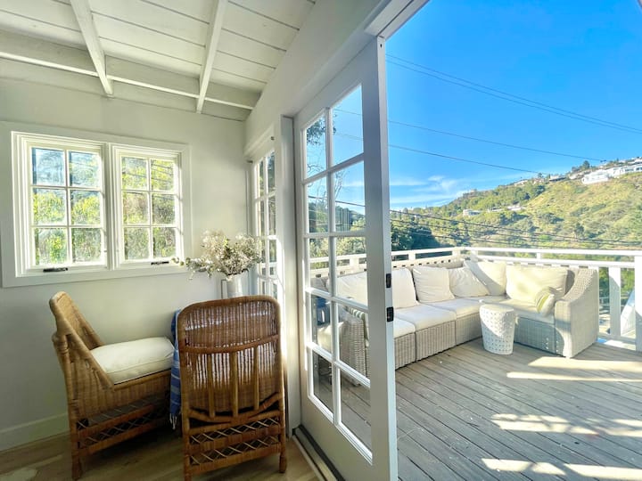 Laurel Canyon, Los Angeles Holiday Rentals & Homes Los Angeles, CA