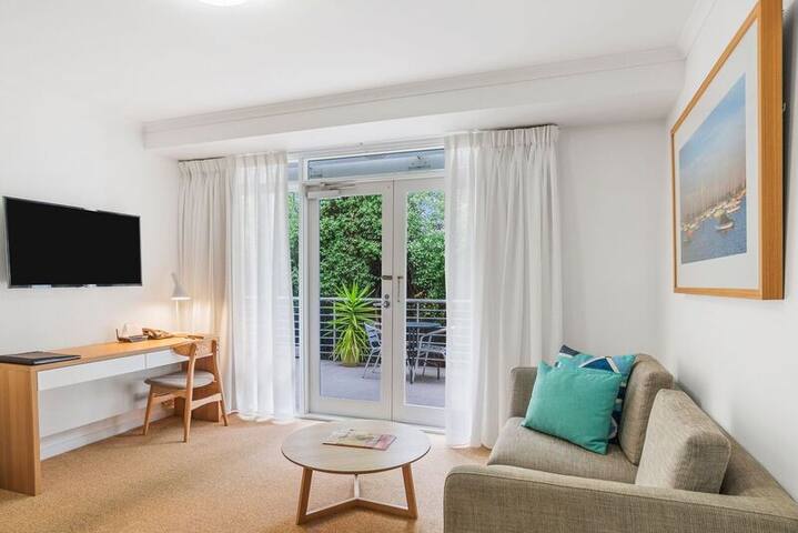 2 Bedroom Apartment on the waterfront gallery image 4