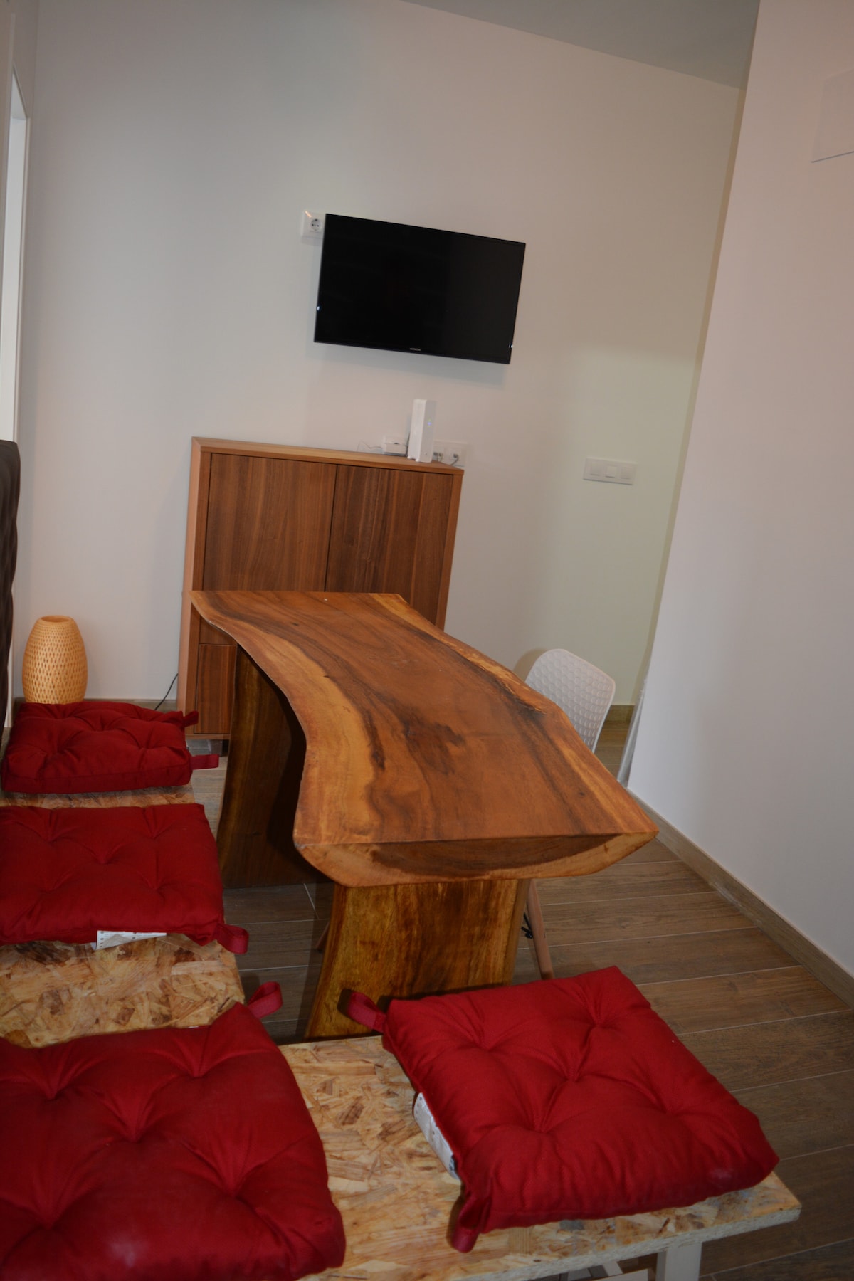 Top Airbnb: Apt. 3 bedrooms and 3 bathrooms. VT-45907-V in Algirós