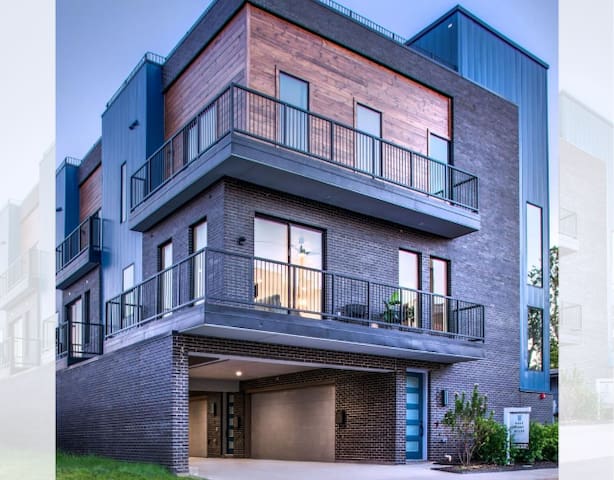 Luxury IN THE MIDDLE OF Bishop Arts!