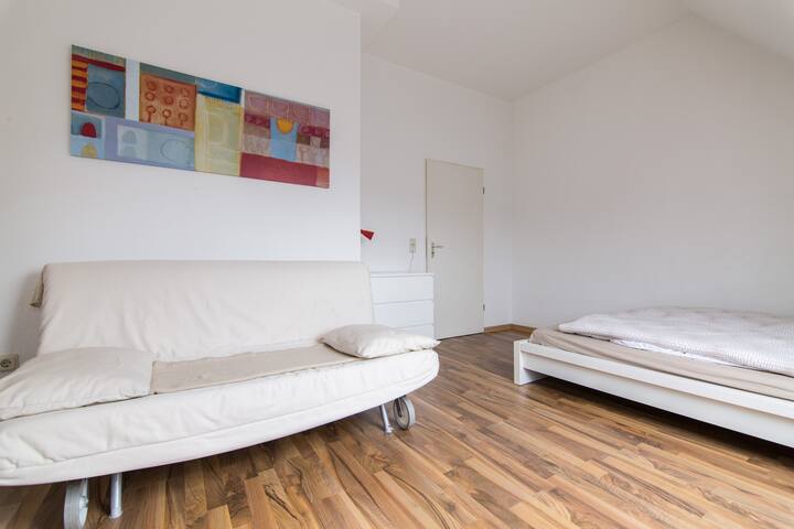 Studio - Apartment Red