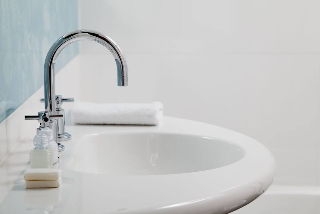 Baño en suite con hidromasaje y ducha