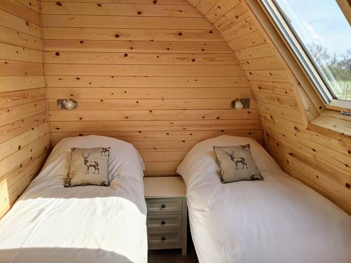 2ª camera con letti singoli (2 letti singoli piccoli) o letto matrimoniale