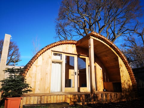 Ecopod plus day summerhouse and street parking