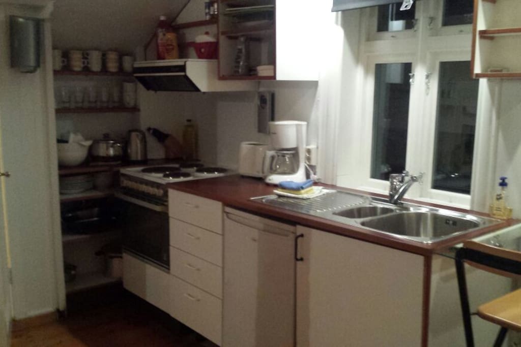 Fully equipped kitchen.