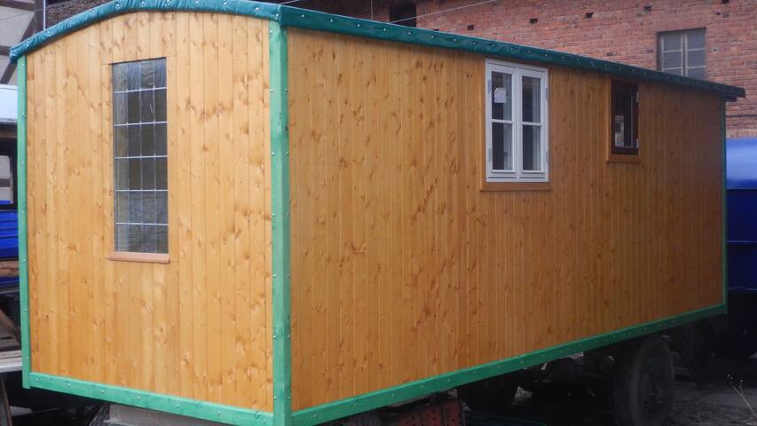 Circuswagen "Margarete", steht auch zum Verkauf