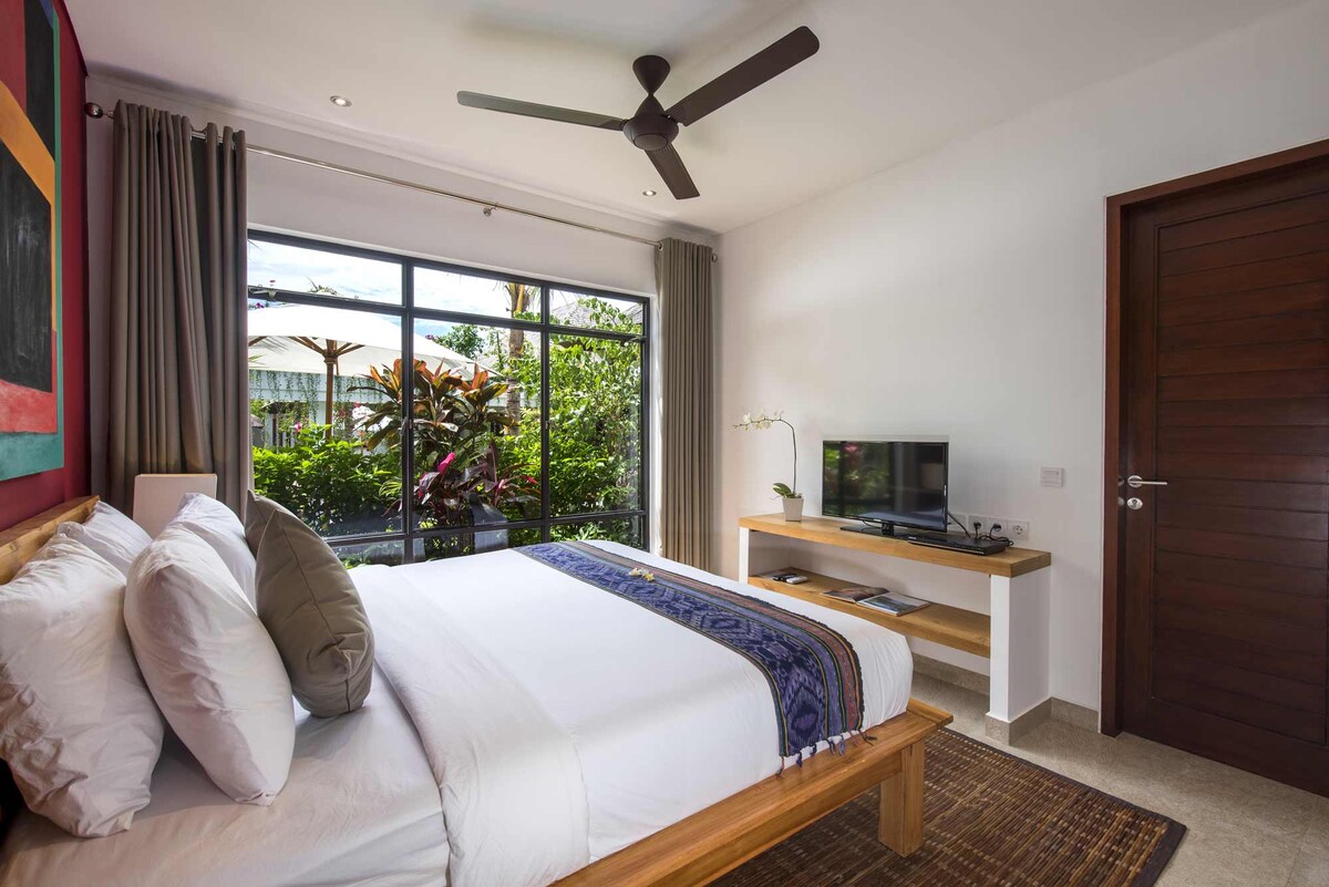 10 غرف نوم فاخرة (8 مزدوجة ، توأم)