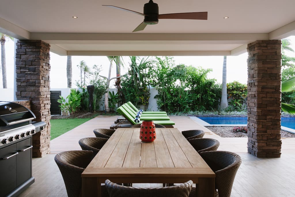 Outdoor entertainment area
