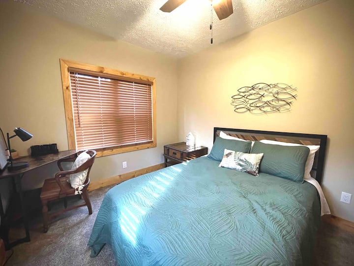 Queen room with laptop area!