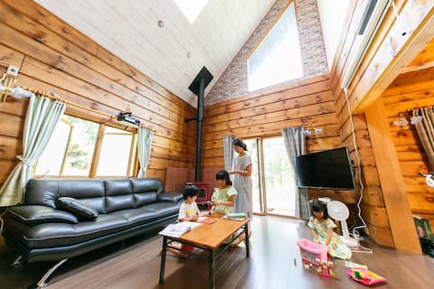 Good access to Mt. Fuji 120 inch movie & fireplace