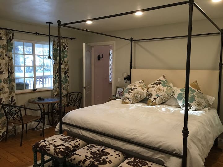 Spálňa s novou manželskou posteľou King