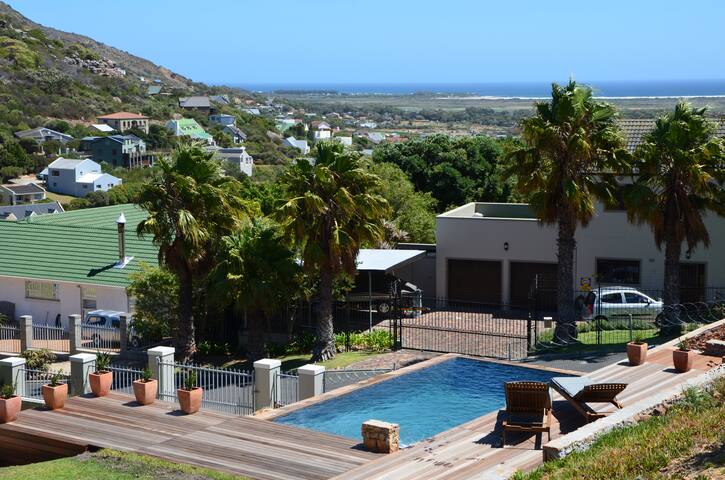 Cape Rocks. The ideal Cape stay! gallery image 3
