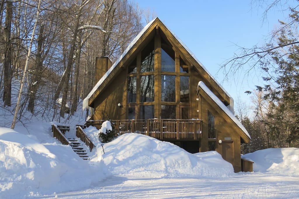 Ski-on Ski-off chalet across the street from Great Eastern Trail at Killington