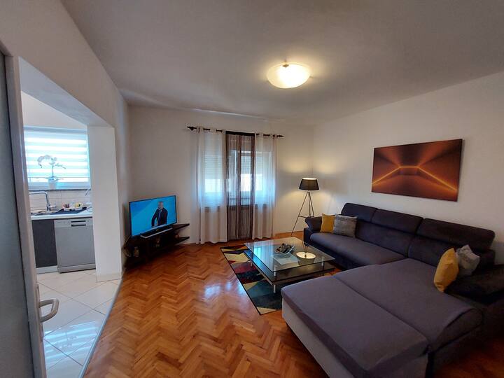 Spacious Modern Apartment With Pool - Fažana