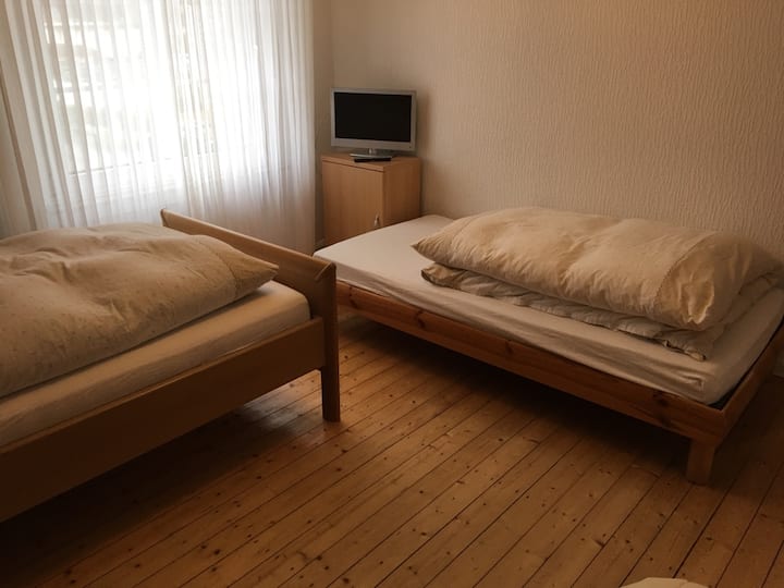 Dormitorio B, primer piso, 2 camas individuales 1,00 m x 2,00 m