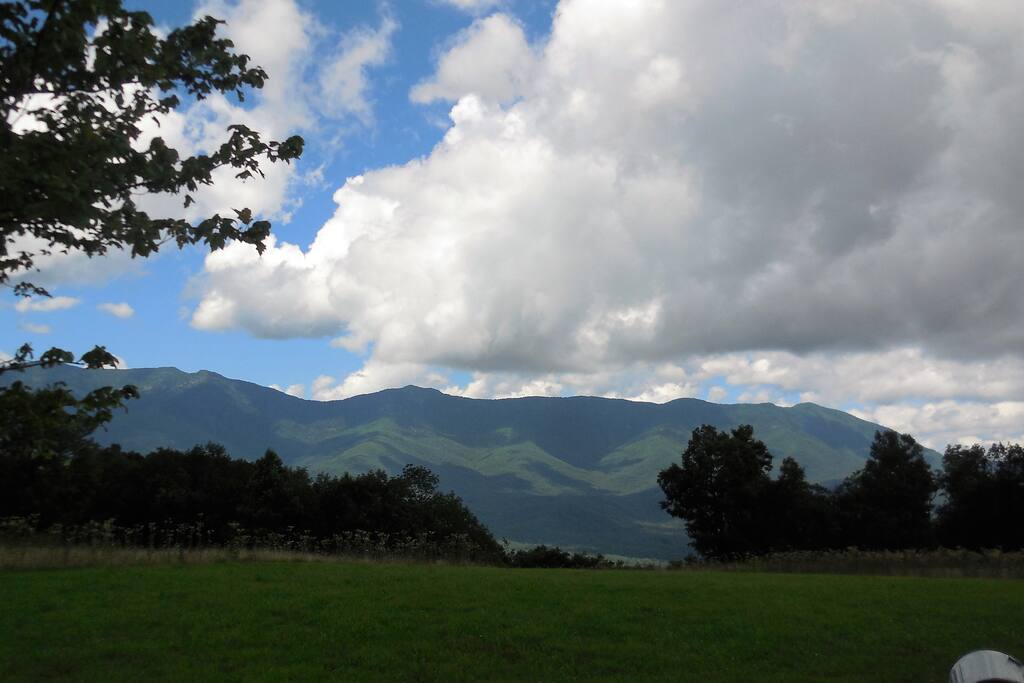 360 degree mountain view from cleared knob and observation deck