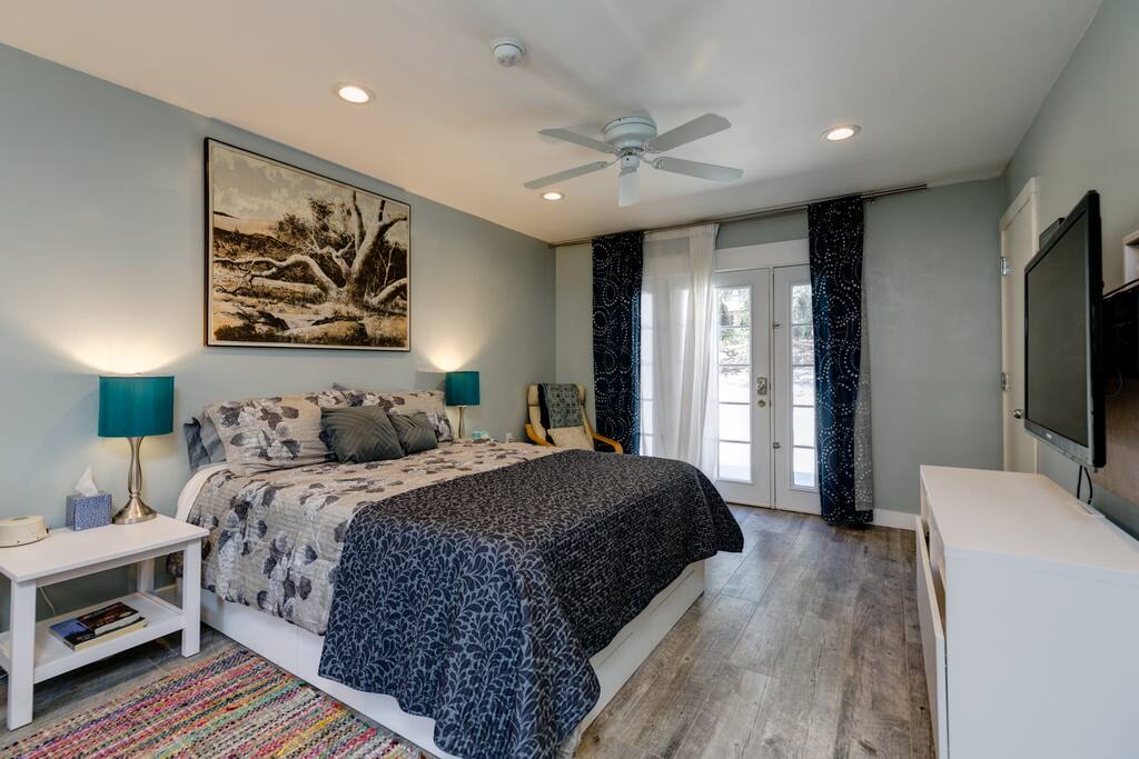 Queen bed