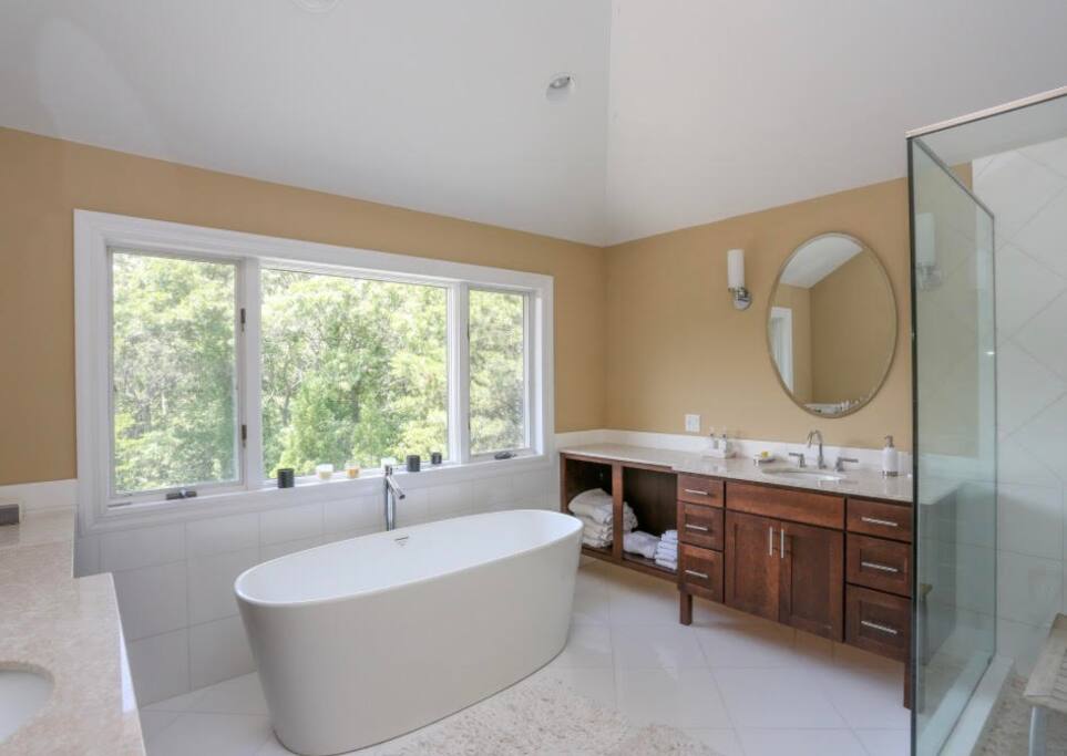 Upstairs Master Bath