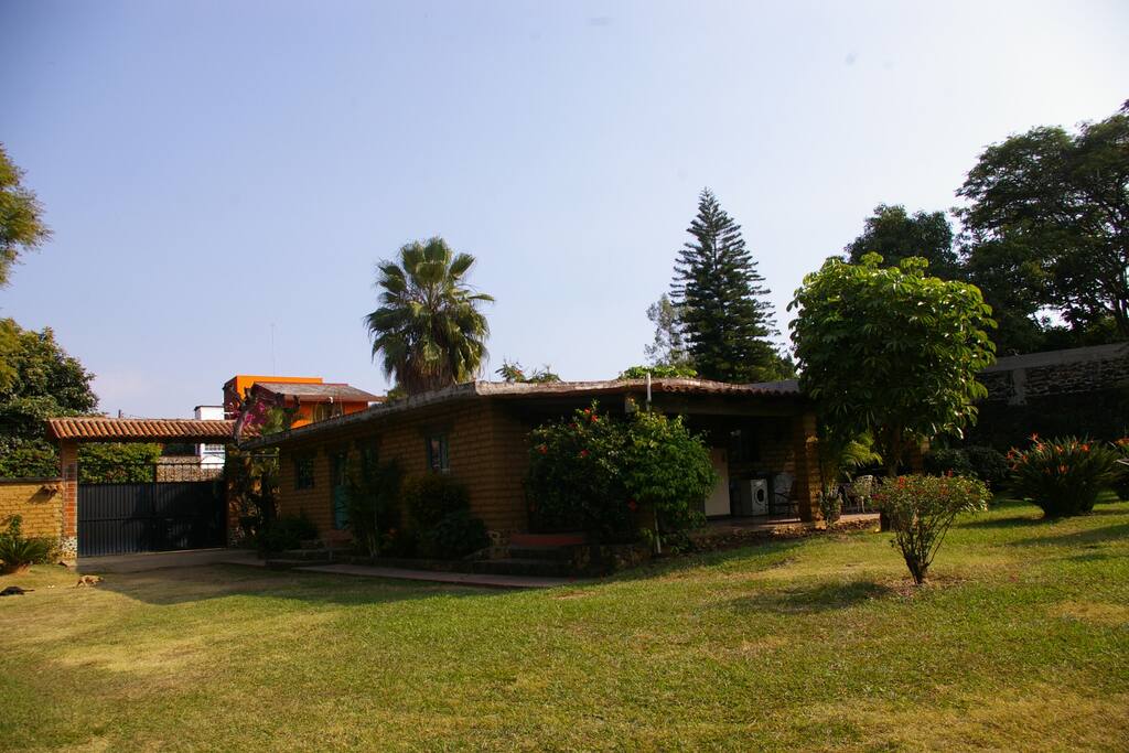 Jardin de la entrada