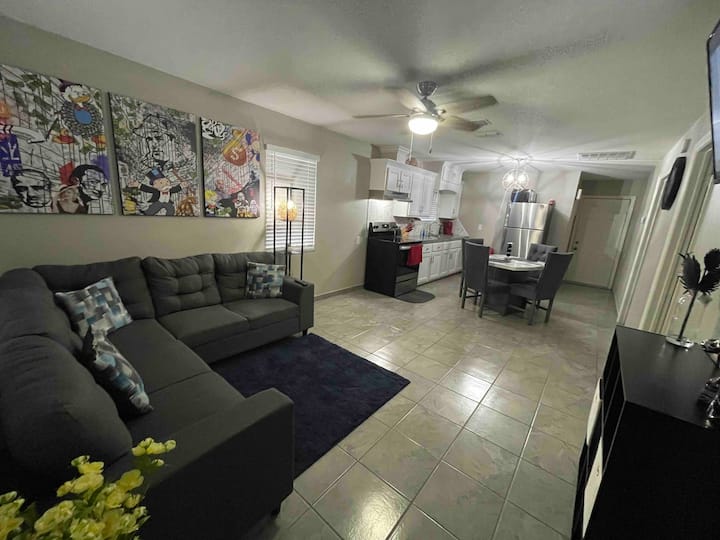Lucky Trebol 2-bedroom Unit - Roma, TX
