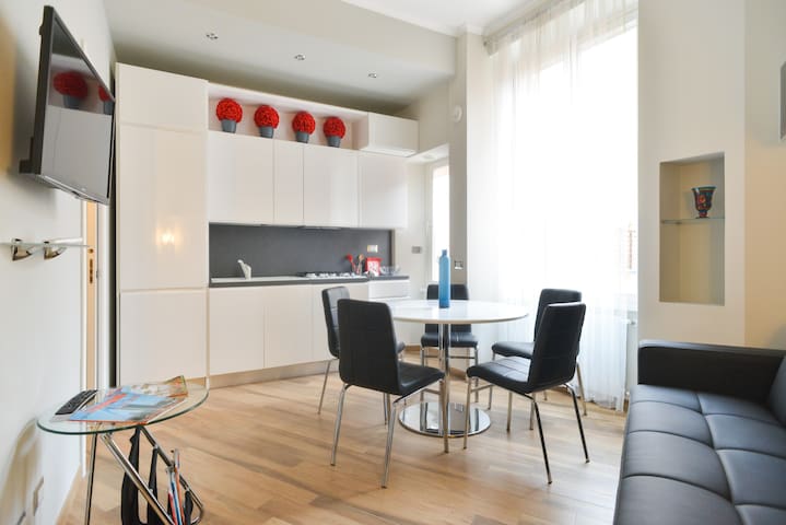 Lata Luxury Apartment (Red)