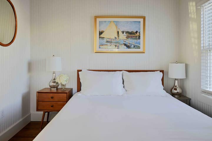 Spálňa #1 - matrac z pamäťovej peny s manželskou posteľou Queen