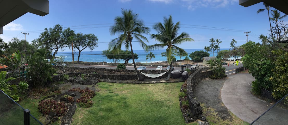 Kona Paradise – Beach across the street!