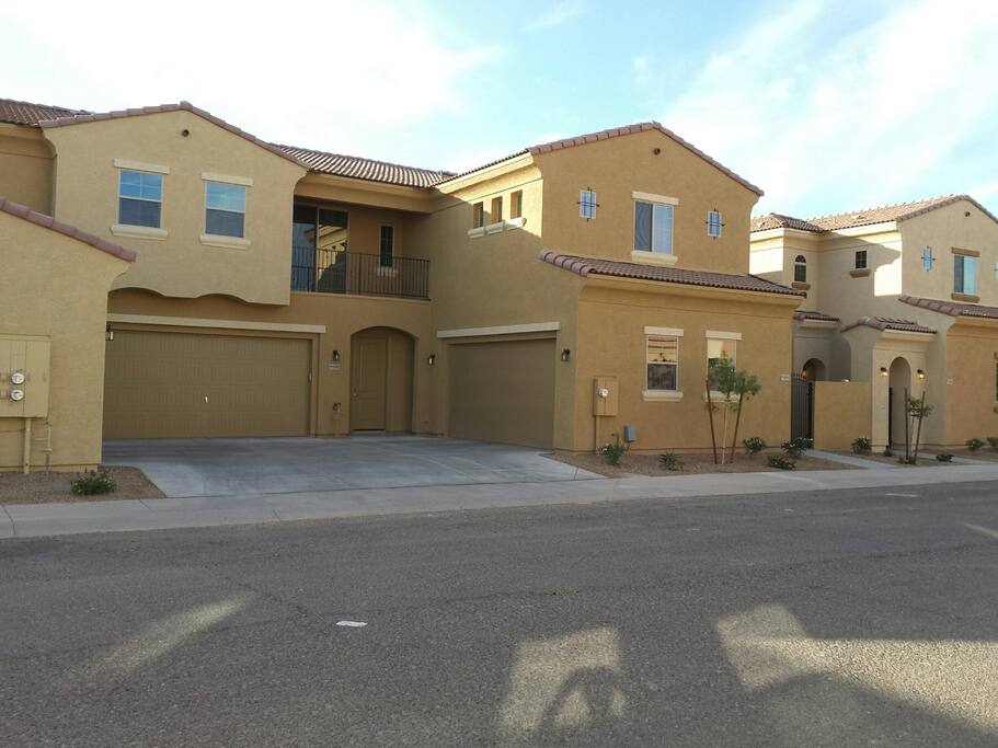 East facing front elevation center unit