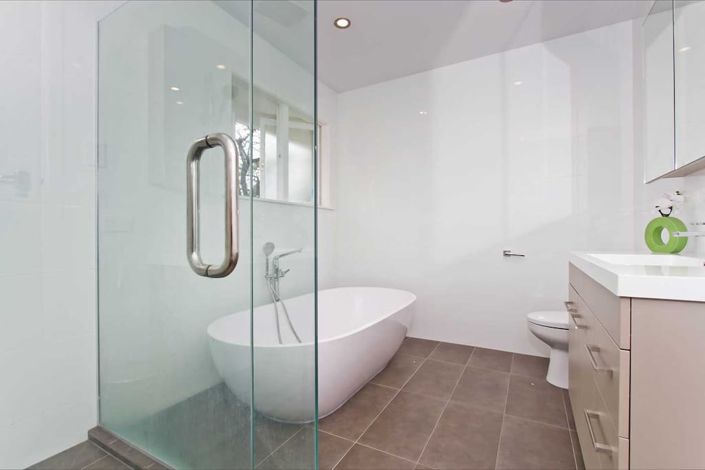 Big sized bath and shower