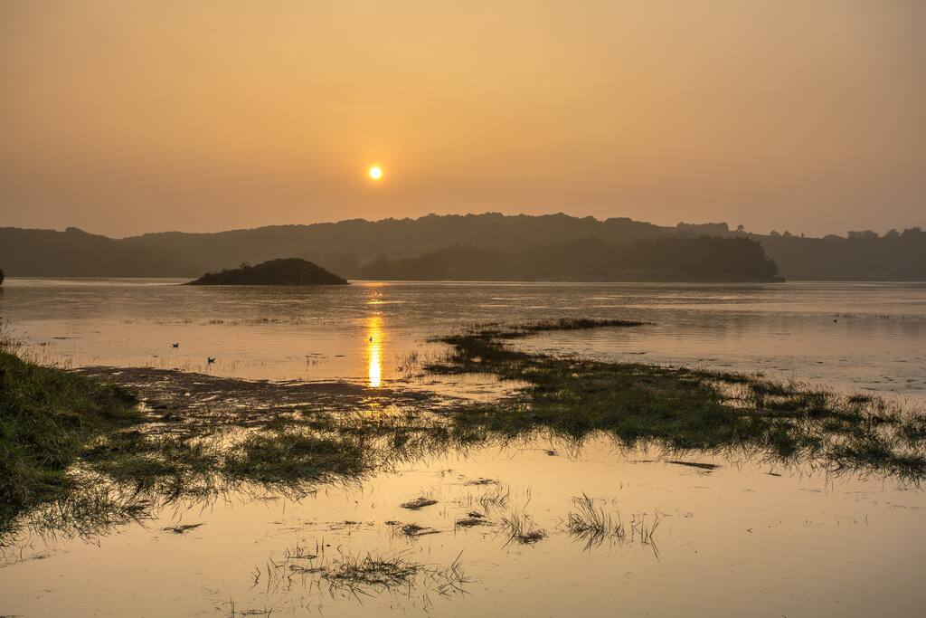 couché de soleil face à la lagune