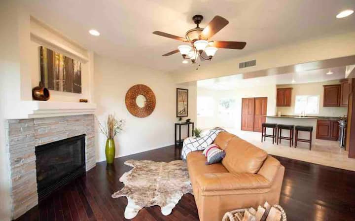Stylish, Spacious & Stunning Views  4bed Cabin - Mount Lemmon, AZ