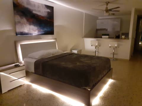Ideal apartment for layover, close to airport