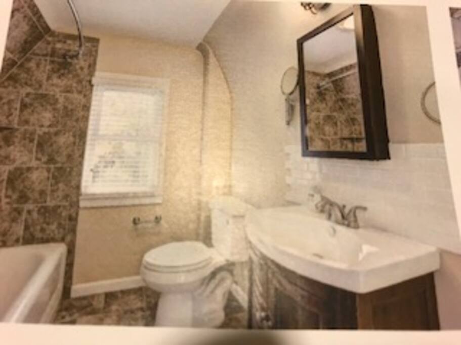 Shared Bath with at least 5 different showerhead settings