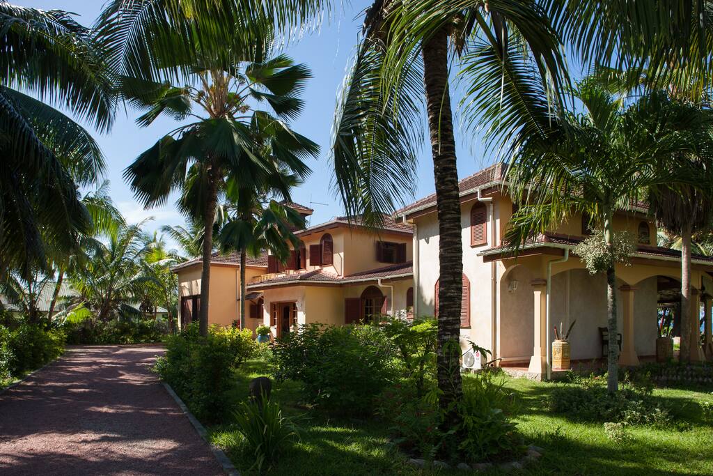 Entrance to villa