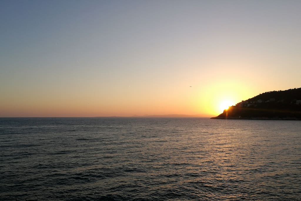 Levé de soleil sur la mer
