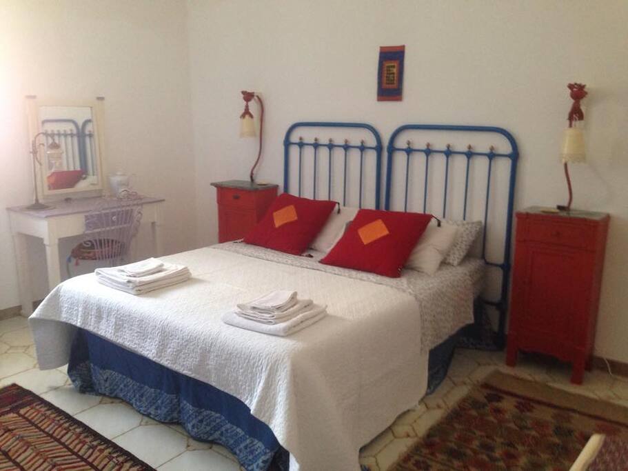 1 camera da letto 3 letti