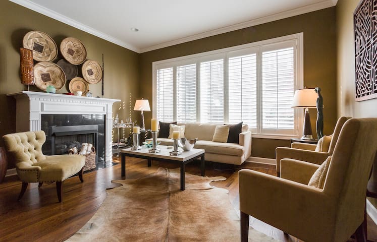 Luxury River West Townhome with Garage