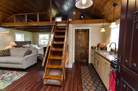 ParkAve Cottage - Cozy & walkable to River Paths