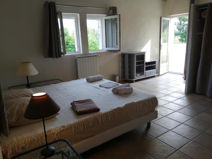 Tazama kutoka kwenye madirisha na chumba cha kulala cha sakafu 3