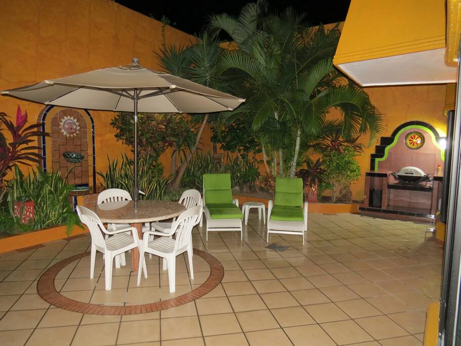 Private Garden Patio with BBQ