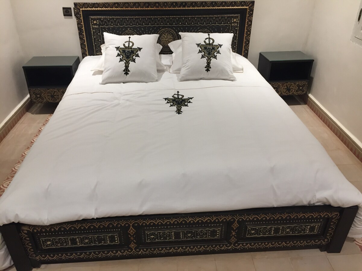 卧室2楼
（ 6号）