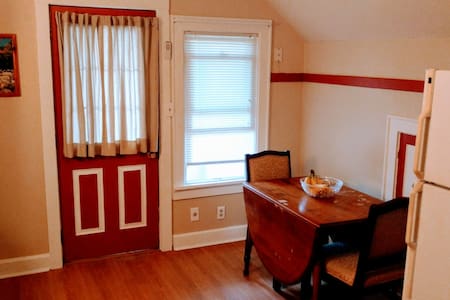 Quiet Neighborhood Flat