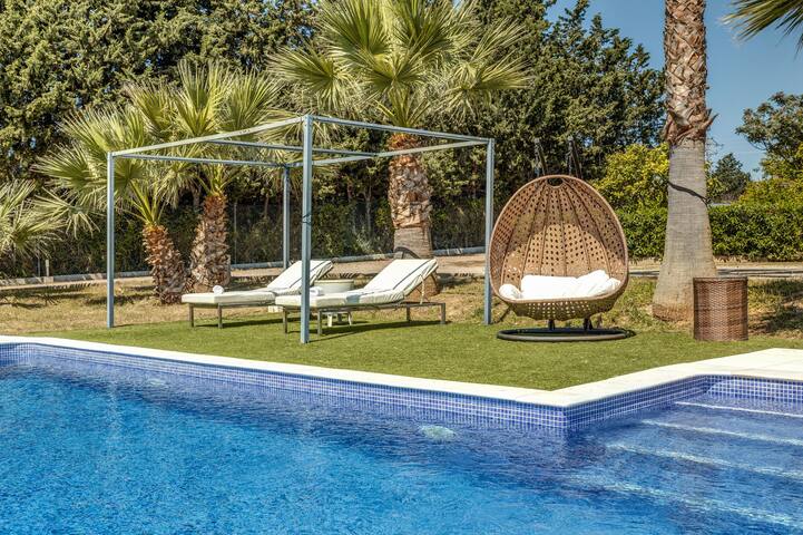 Es Vinyo gallery image 3