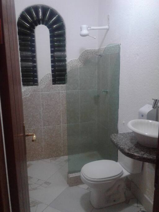 Suíte do quarto de 4 pessoas